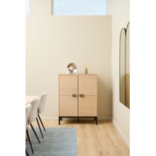 Komoda z frezowanymi frontami na nożach Kensington 91x120cm dąb bielony / czarny Actona