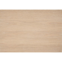 Komoda z frezowanymi frontami na nożach Kensington 91x120cm dąb bielony / czarny Actona