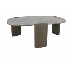 Stolik nowoczesny z nieregularnym blatem Adoro A 118x75cm ceramika grigio / ciemna miedź Signal
