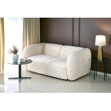 Sofa tapicerowana pikowana 2 osobowa Malta 170cm kremowa Halmar