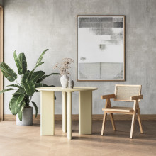 Krzesło drewniane z plecionym rattanowym siedziskiem i podłokietnikami Boho naturalne Moos Home