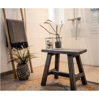 Stołek z drewna tekowego Barcelona House Nordic