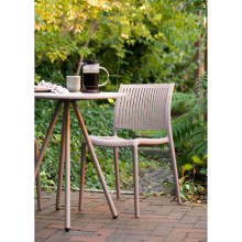 Krzesło ażurowe z tworzywa Manzano taupe House Nordic
