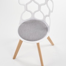 Stylowe Krzesło ażurowe skandynawskie z tworzywa K308 białe Halmar do kuchni, salonu i restauracji.