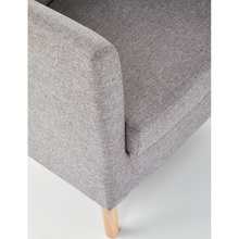 Designerski Fotel klubowy tapicerowany na drewnianych nogach Clubby popiel Halmar do salonu, kawiarni czy restauracji.