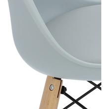 Stylowe Krzesło skandynawskie z poduszką Norden DSW szary/buk D2.Design do kuchni, salonu i restauracji.