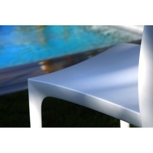 Stylowe Krzesło plastikowe MAYA białe Siesta do stołu.