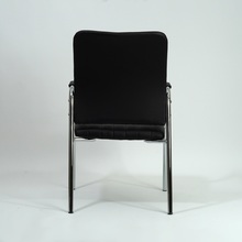 Krzesło z ekoskóry biurowe VIGOR czarne Halmar do salonu, kuchni i jadalni.