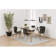 Stylowe Krzesło tapicerowane skandynawskie Batilda khaki Actona do kuchni, salonu i restauracji.