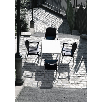 Stół ogrodowy plastikowy Mango 72x72 beżowy Siesta