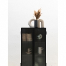 Regał stojący zamykany Object033 czarny NG Design na książki do salonu i sypialni