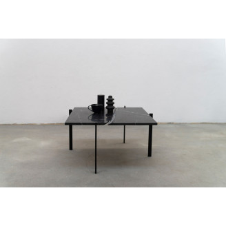 Stolik kwadratowy marmurowy Object019 77 czarny NG Design do salonu