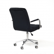 Krzesło biurowe welurowe Q-022 Velvet czarne Signal do biurka.