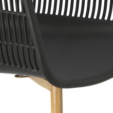Krzesło ażurowe z podłokietnikami Becker czarne Simplet
